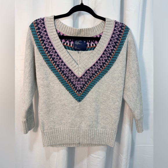 American Eagle Outfitters Sweaters - American Eagle Outfitters Gray V-Neck Sweater with Multicolor Trim